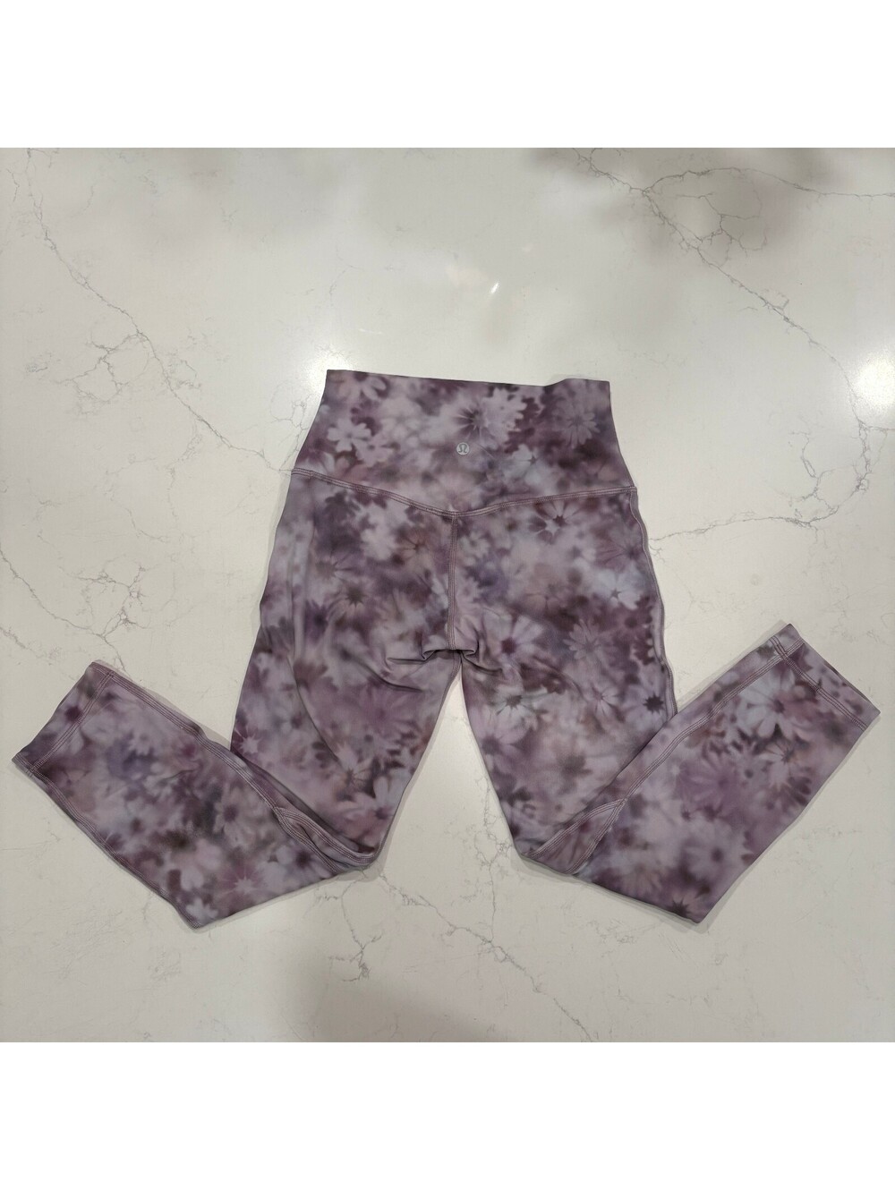 Lululemon Purple Floral High Rise Crop Leggings Women's Size 6 Yoga